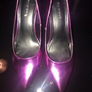 Call it spring heels with bottom silver tip